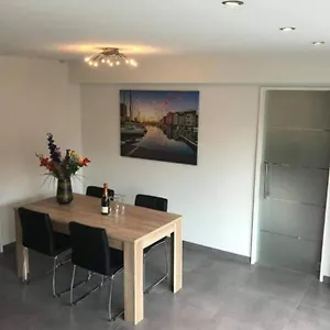 Appartement Ellens' Charming Place Center 